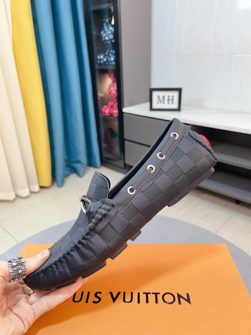 Men's men's shoes💰400🌹🌹[LV Louis Vuitton] New men's beanie shoes💝💝.. Top-grade imported cowhide embossed➕Comfortable leather lining. It is extremely skin-friendly and comfortable, feels very delicate, and the shape is very correct! Perfectly reflects the three-dimensional sense, code number: 38-44
